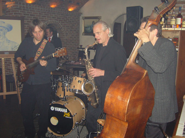 Avo Band