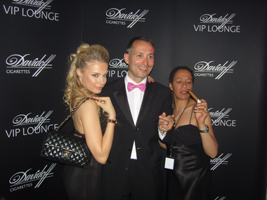 Xenia Tchoumitcheva in der Davidoff-Lounge