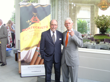 Die Gastgeber Urs Tanner, CEO von Intertabak, und Samuel Menzi von der Casa del Habano Zürich